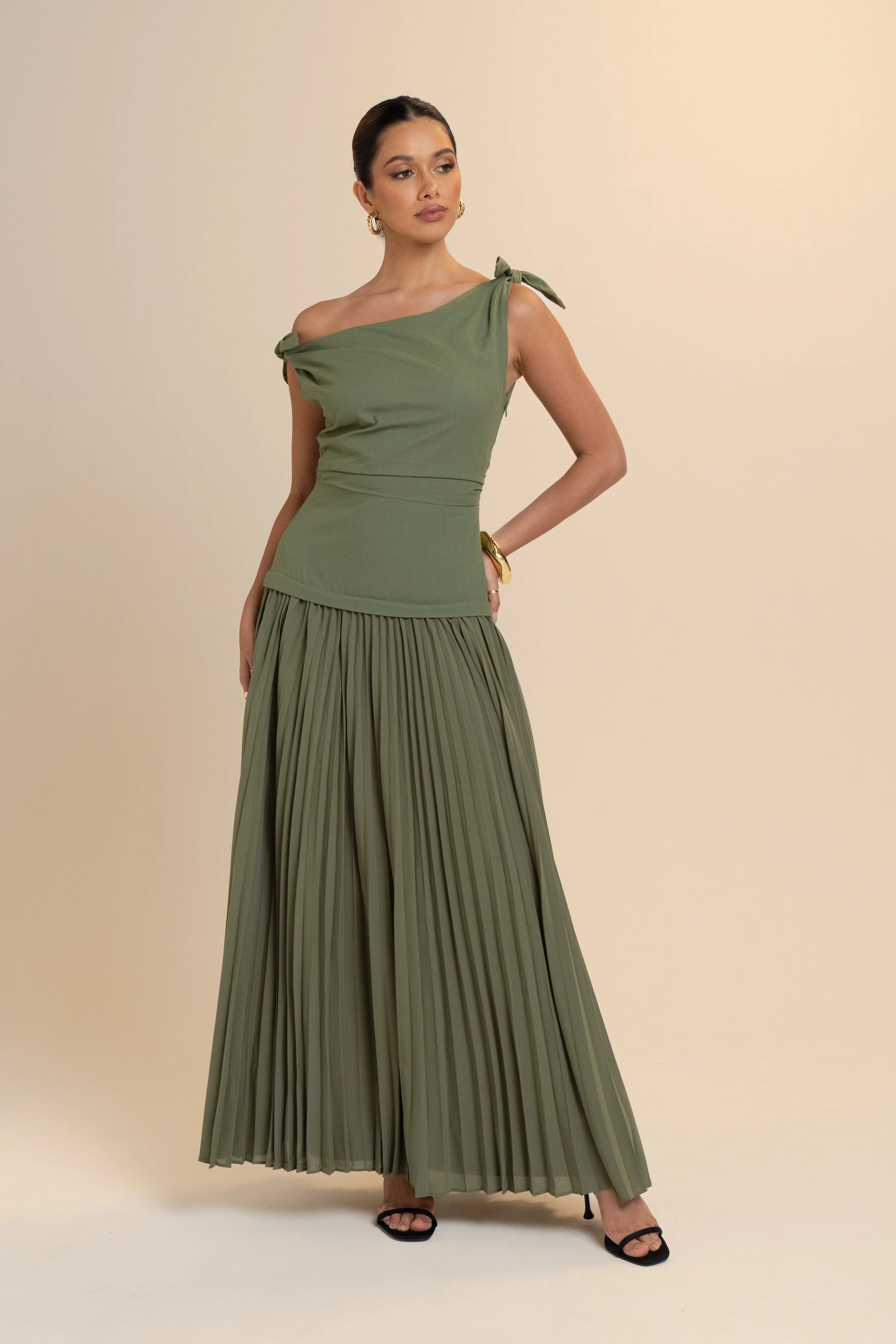Ophelia Drop Shoulder Pleated Maxi Dress