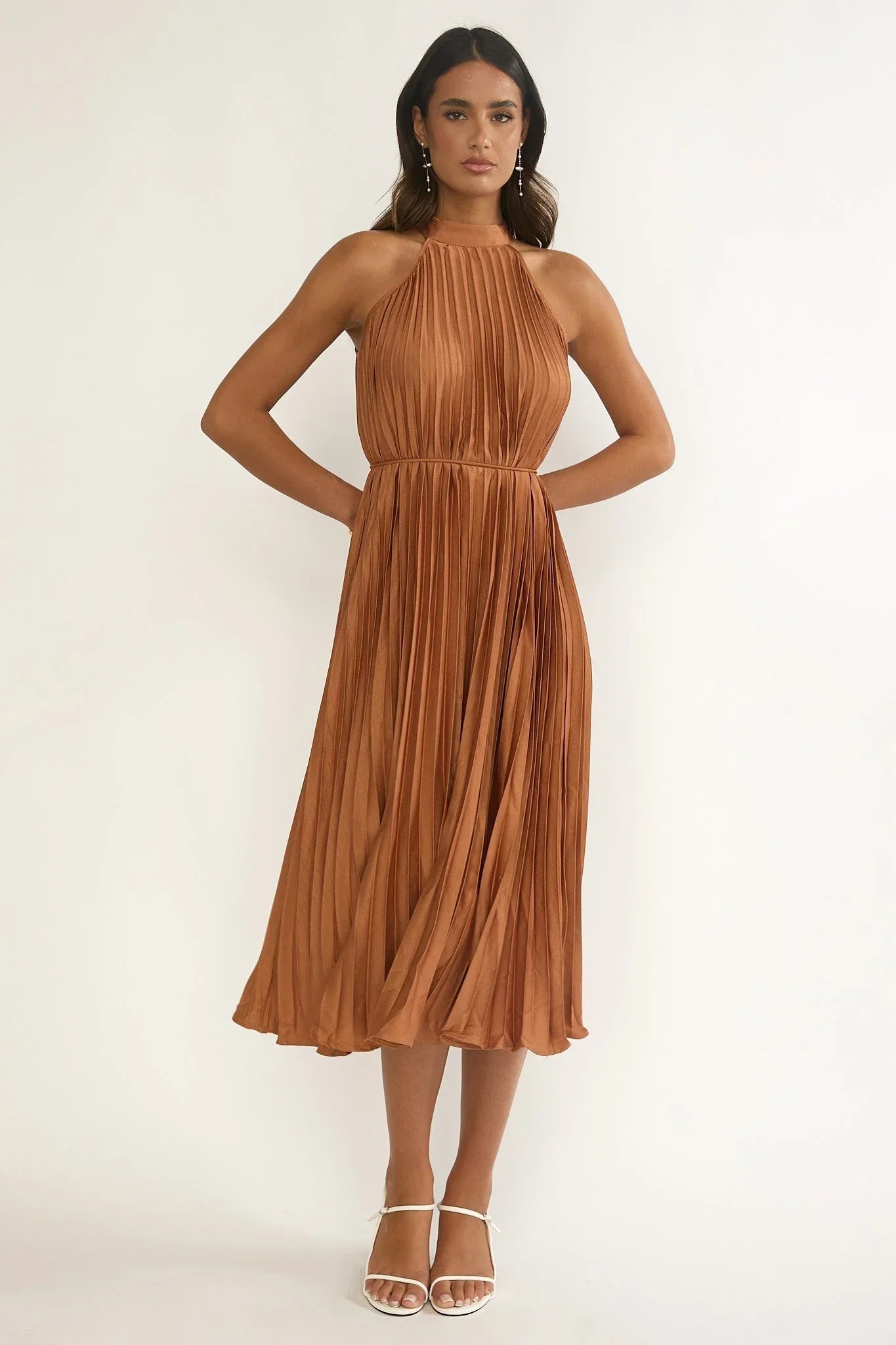 Sharaya Pleated Midi Dress Mocha